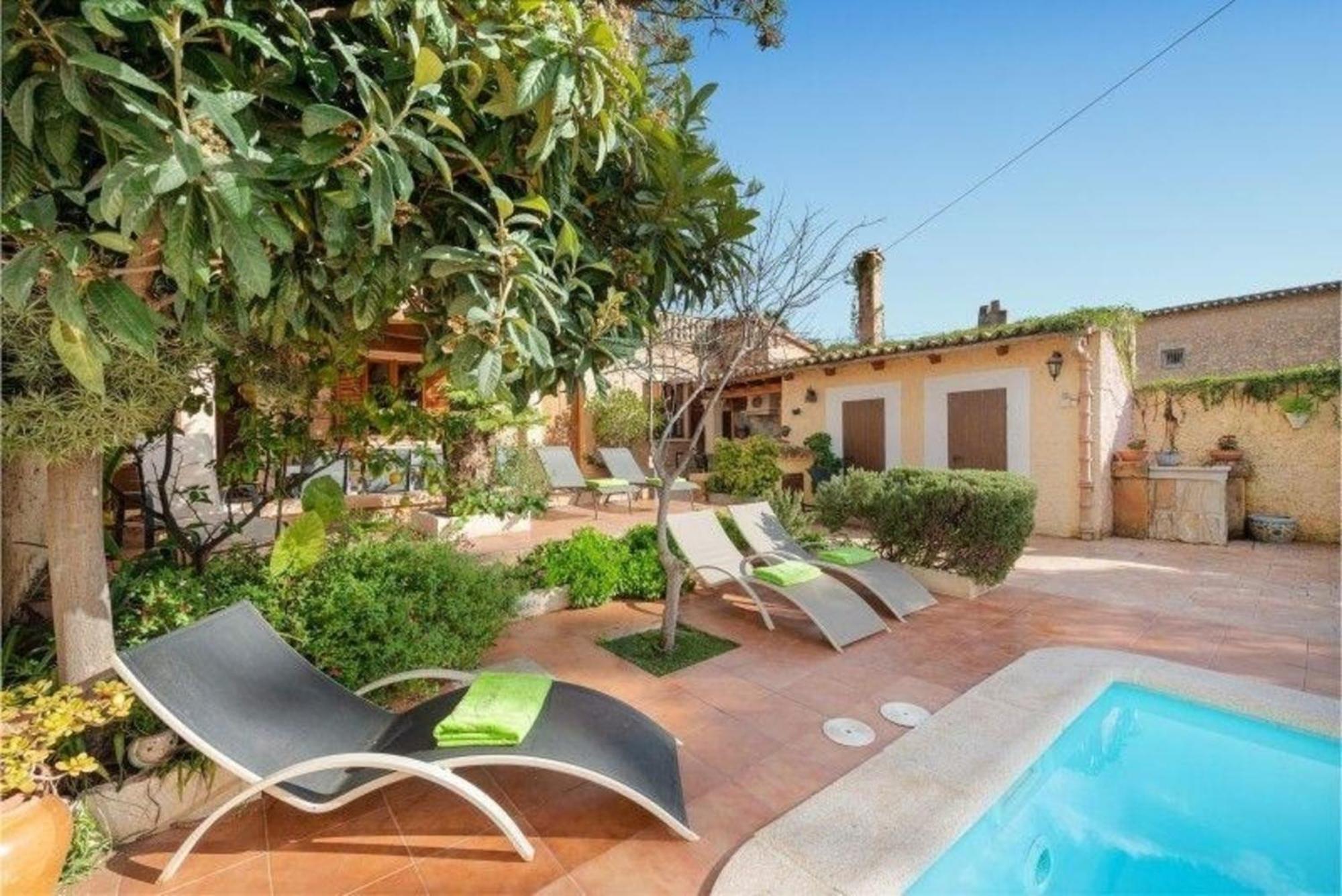 Vakantiehuis Liebevoll Eingerichtetes Ueber Zwei Etagen Mit Einem Gemuetlichen Garten Mit Veranda Und Aussenkueche *